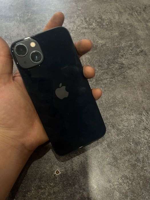 Продам айфон 13 идеал