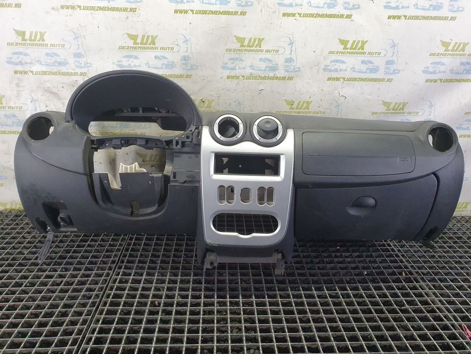 Plansa bord 8200738433 Dacia Logan 1 (facelift) (2007 - 2012) K7J710