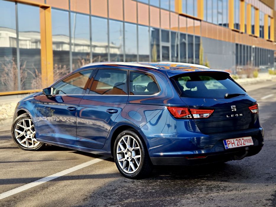 2015 Seat Leon FR Line / Full LED - Diesel Blue PEARL