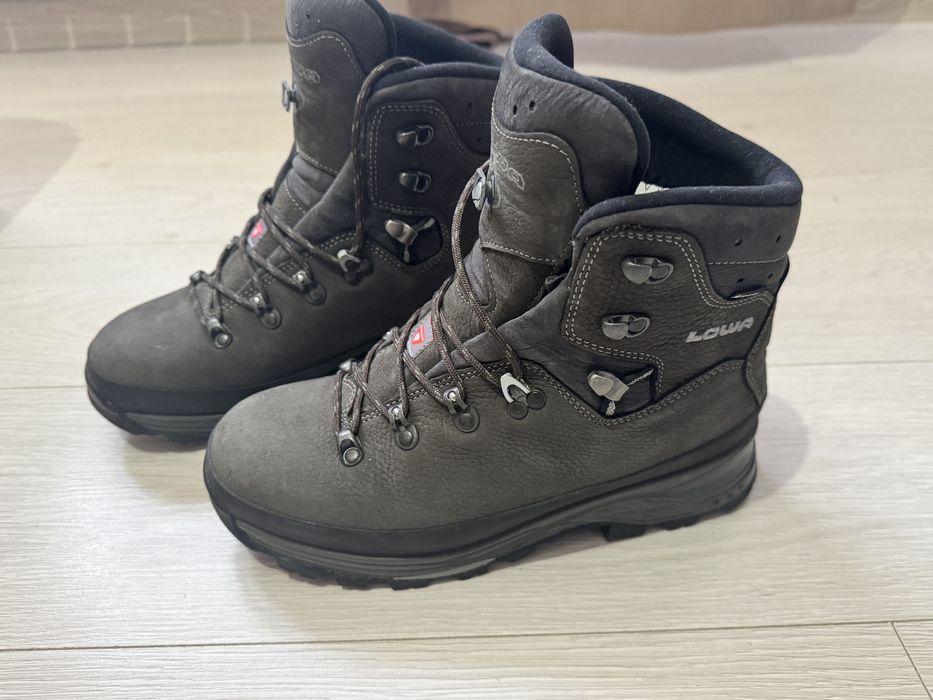Bocanci LOWA Tibet Superwarm GTX 41.5
