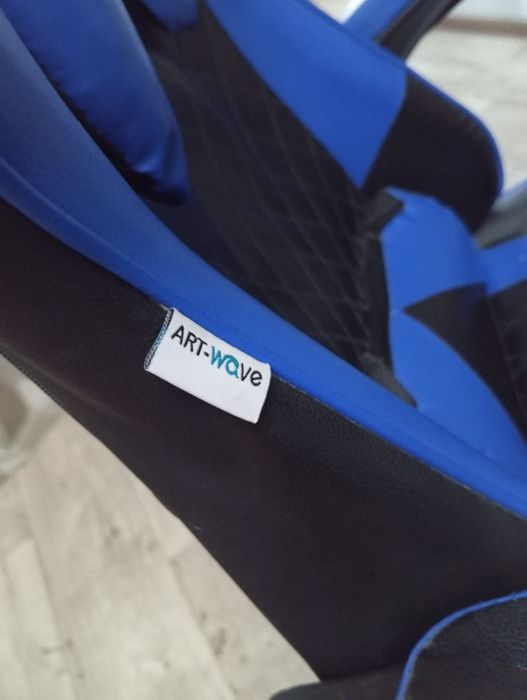 Продам игровое кресло