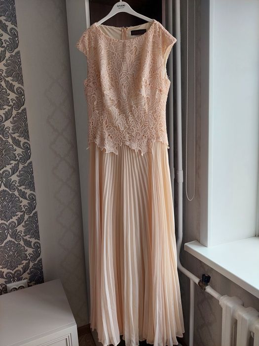 Платья вечернее женское