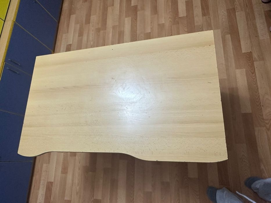 Стол письменный школьный