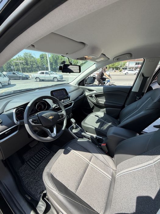 Tracker 2023 Qora LTZ Avtomat