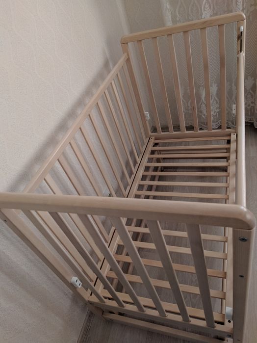 Продам детскую кроватку