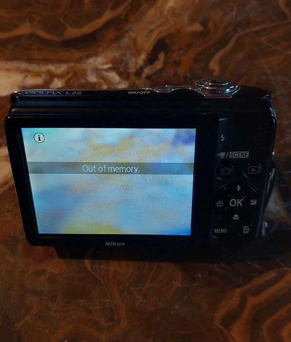 Aparat foto digital Nikon Coolpix L22