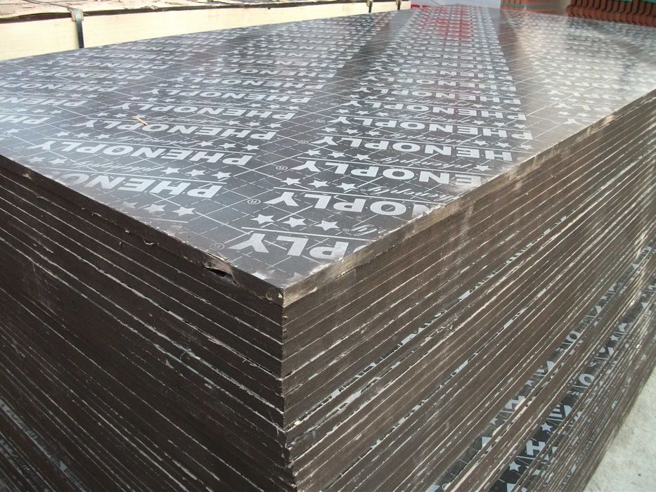 предлагам хидрофобен шперплат,ламперия,челни дъски, дървен материал