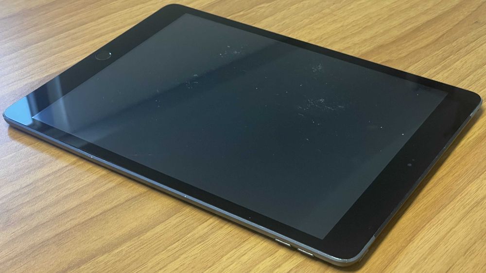 iPad 7 Cellular 32GB 4G - А2198