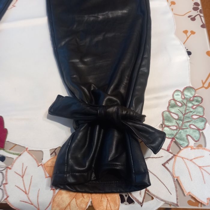 Кожен панталон с висока талия