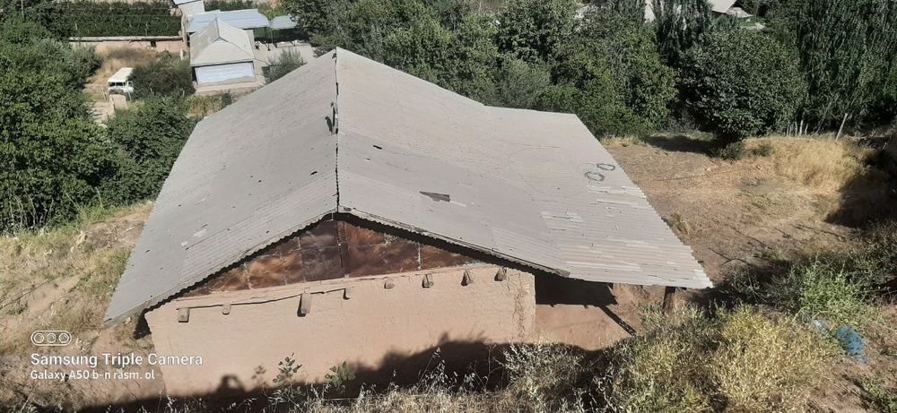 Oltinsoy tuman Sohibkor mahallasida 3 x dalahovli sotiladi kadastr bor