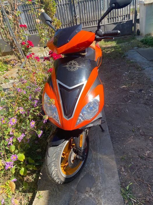 SCUTER  49cc 2025