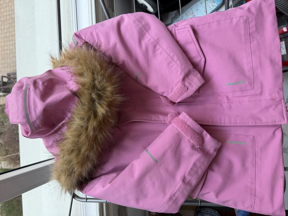 Продам куртку детскую