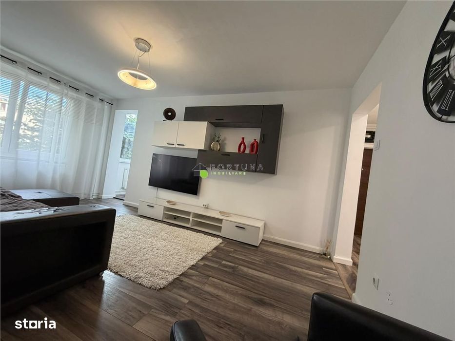 Apartament 3 camere, etaj intermediar, str. Mircea cel Batran
