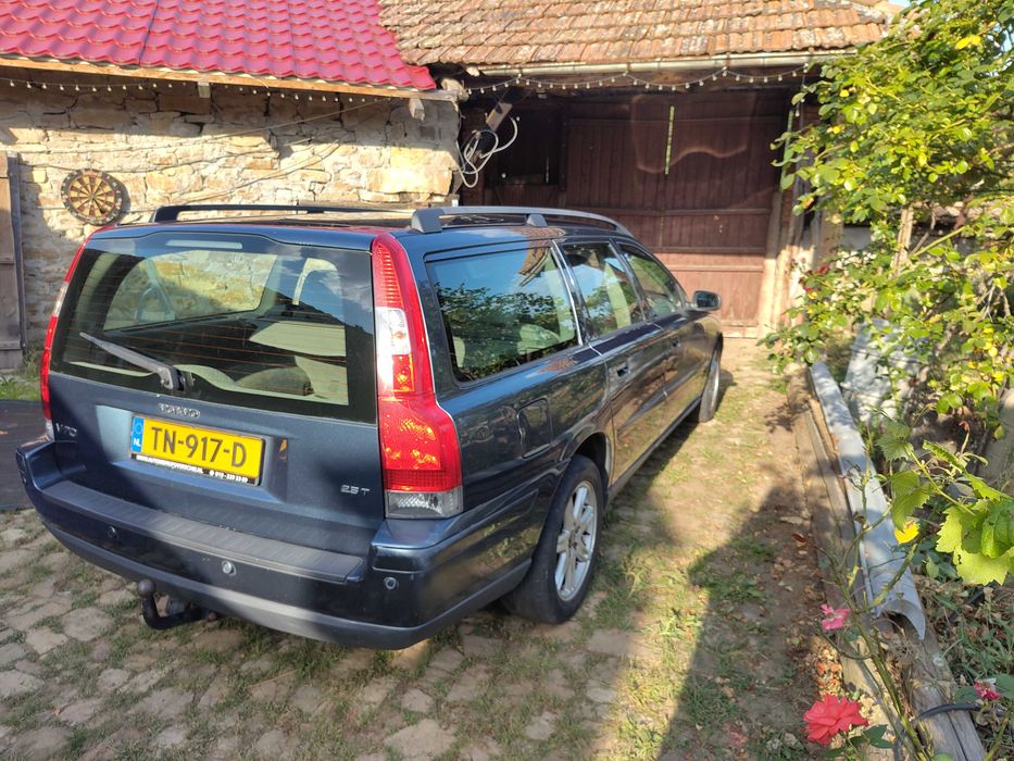 Volvo V70 2.5T 210к.с.