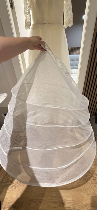 Rochie de mireasa XS-S si crinolina-5 cercuri