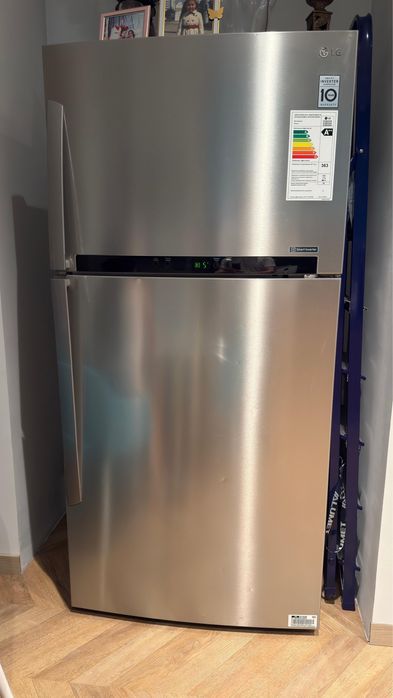 Продам Холодильник LG