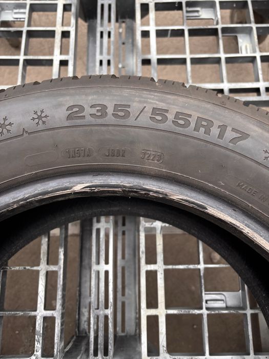 235/55/17 Continental 2 бр Dunlop 2023