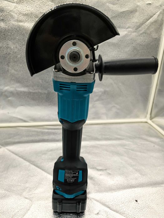 Polizor unghiular pe acumulator Hitman 62V 399 lei