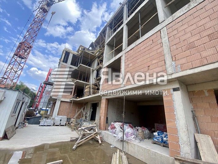 Продава се Тристаен апартамент в София, Бояна - 129 кв.м за 1704 €/кв.м - Снимка #2