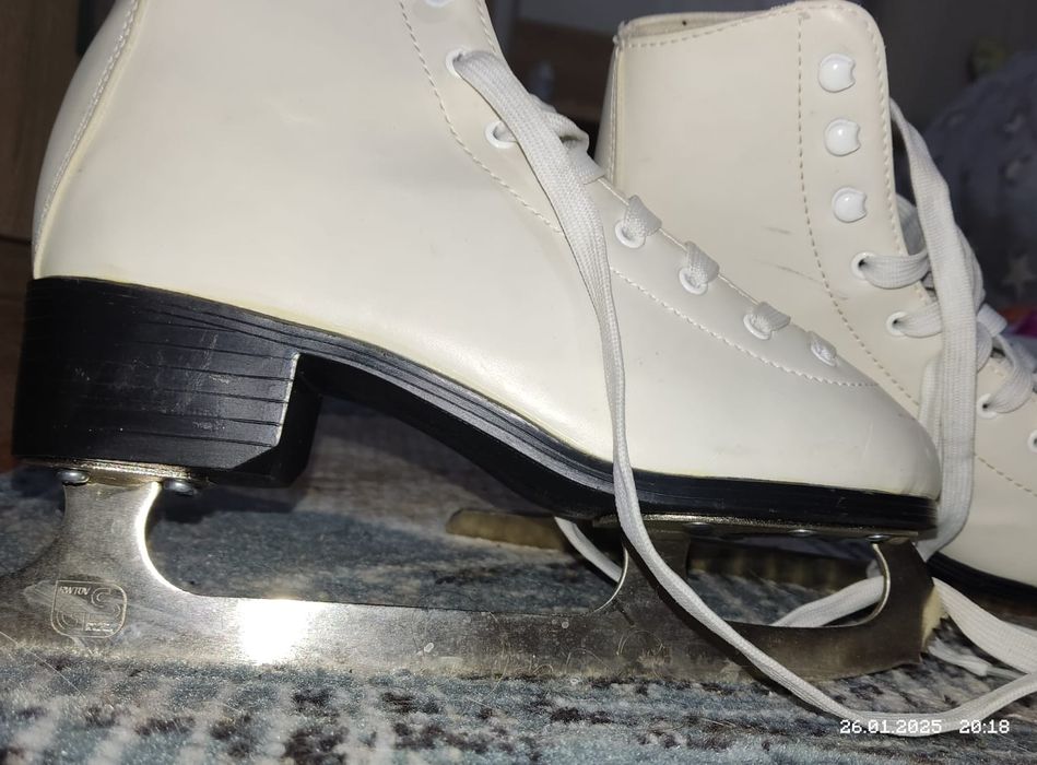 Коньки фирменные Nicol
