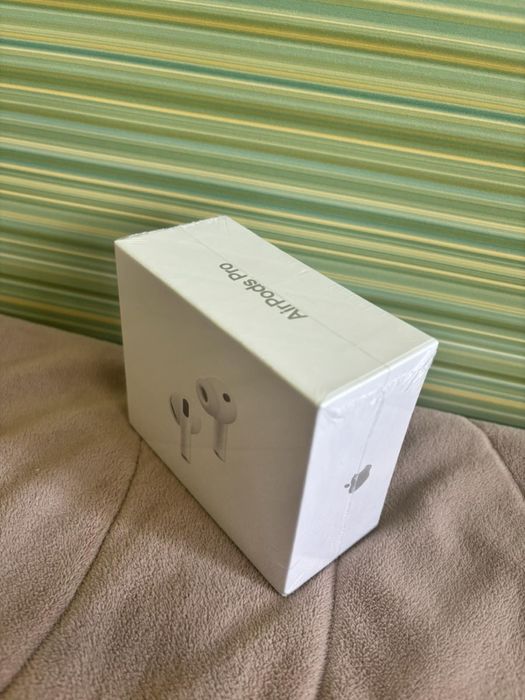 Apple AirPods Pro 3 – Нови, Неразопаковани!