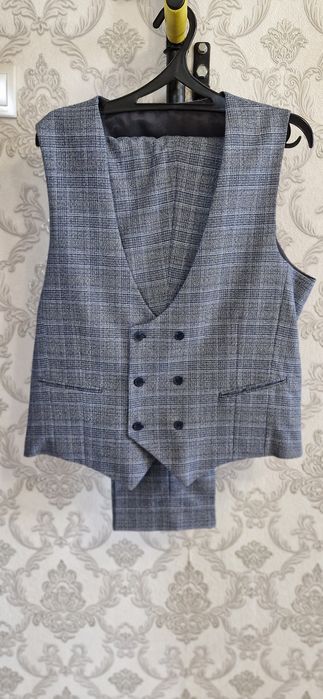 Продам мужскую тройку