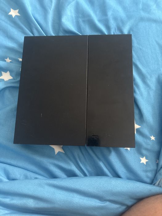 Consola Playstation 4 + jocuri
