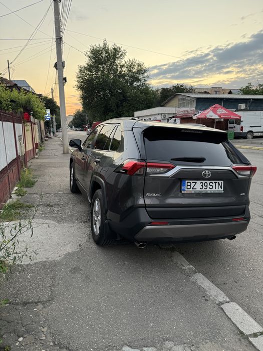 TOYOTA RAV4 2022 — imagine 3