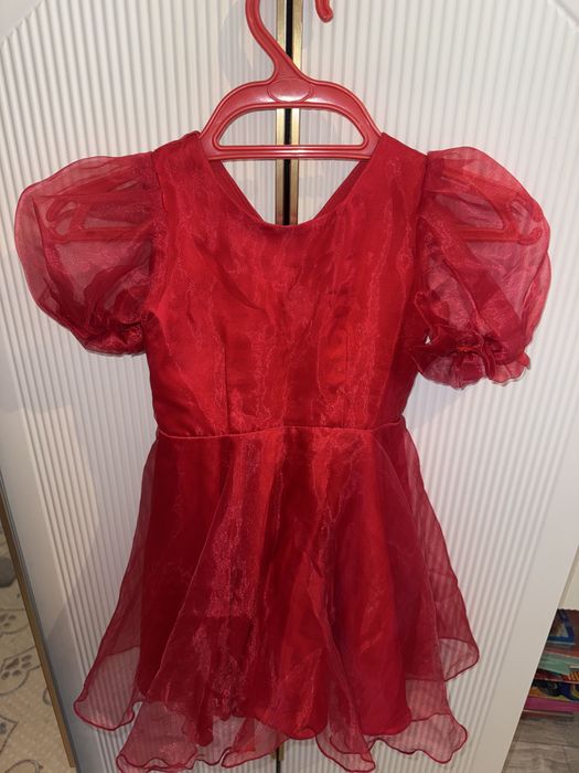 Қызыл ұзын көйлектер,размер 46-48