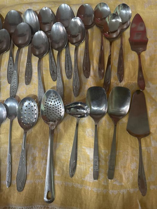 Продается  больших ложки