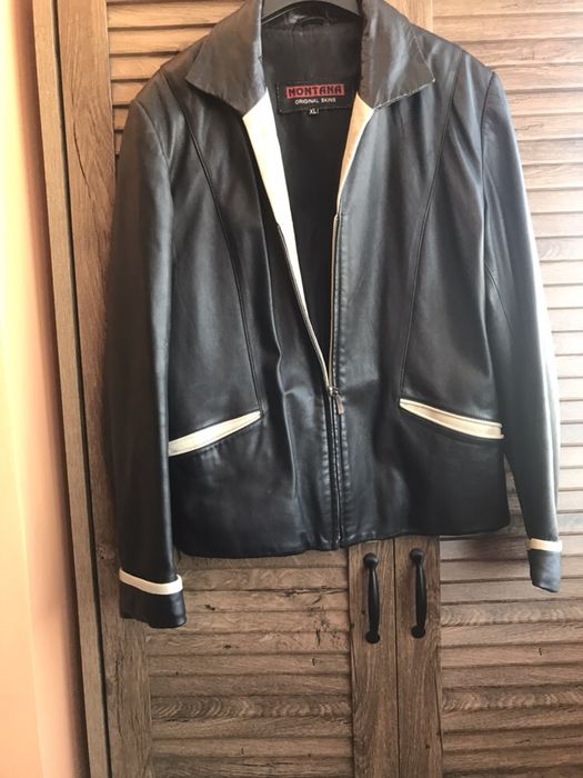 Черно кожено яке