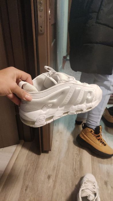 Adidași nike uptempo