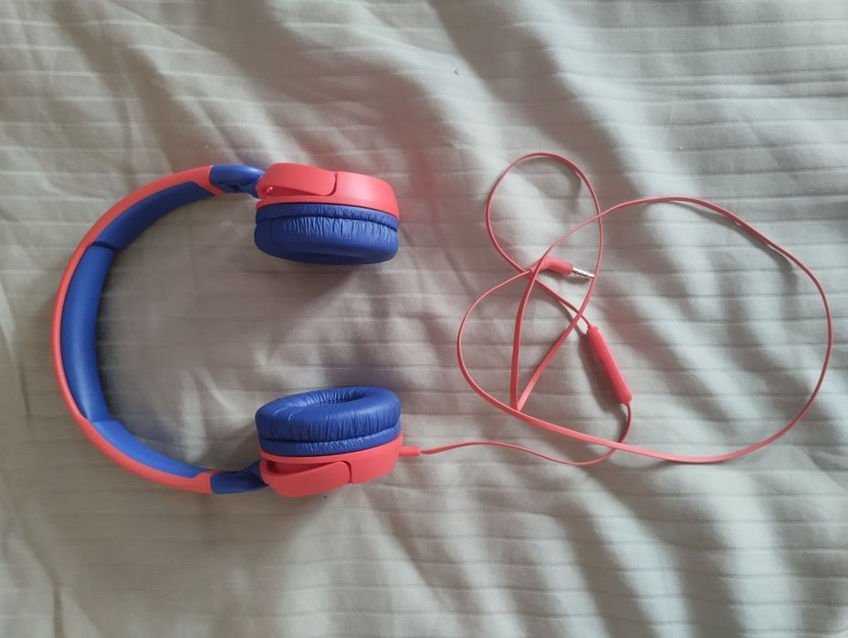Детски слушалки с кабел JBL