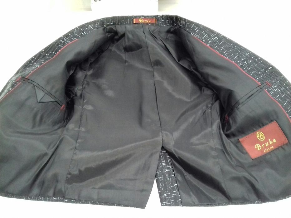 Продам костюм на мальчика