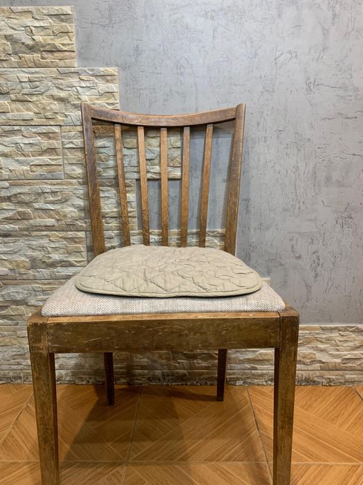 Стулья деревянные