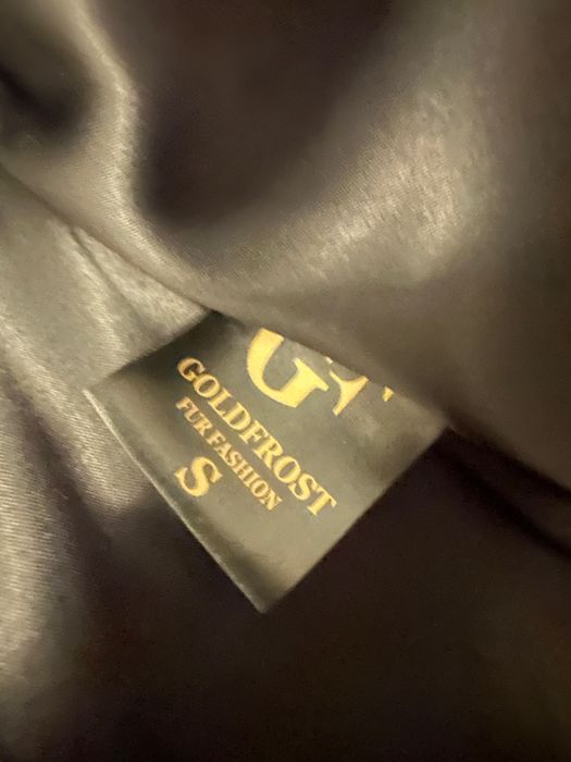 Vand haina de blana de vulpe polara