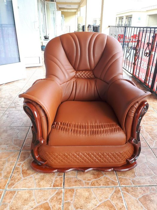 Реставрация и обивка мебели