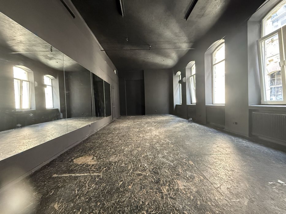 Sala de repetitii / dans / teatru / muzica / aerial