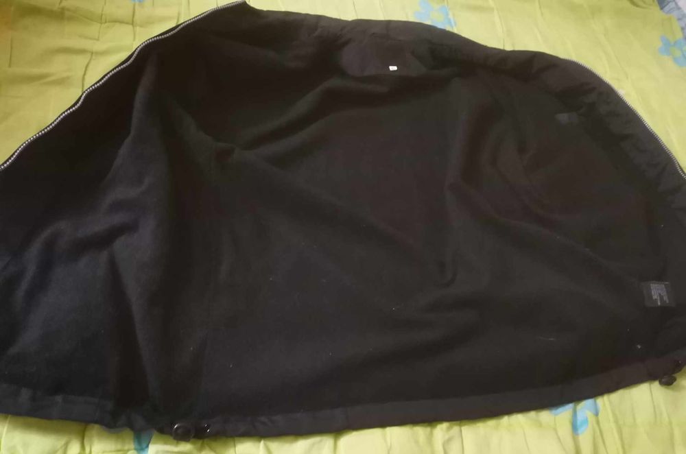 Яке и блуза BOSS  пуловери LACOSTE неразличими от нови.