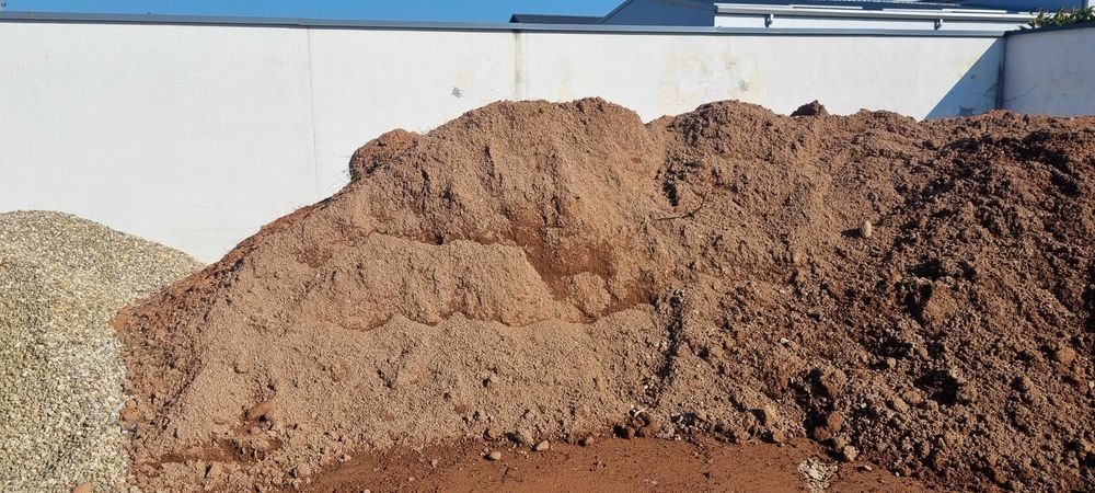 Nisip chisai piatra calcar asfalt frezat griblura granit miniexcavator