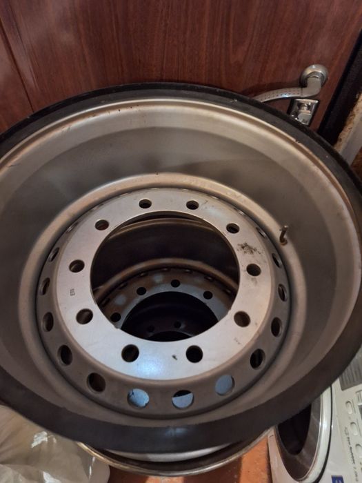 продам диски 22.5