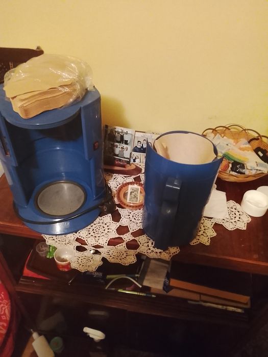 Se vinde aparat de făcut cafea și ceai
