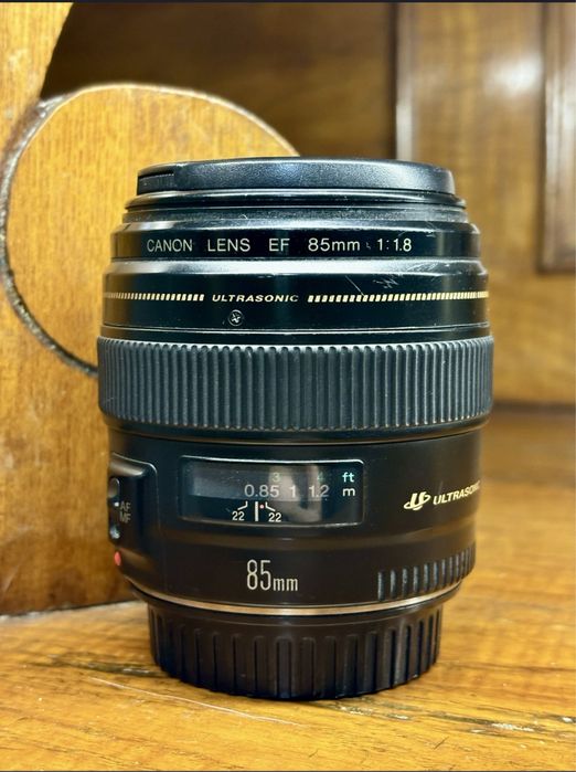 Canon 85мм EF 1.8