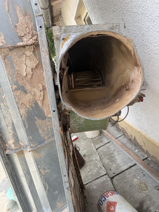 Cabina de vopsit tamplarie sau auto.