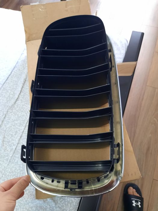 Vând grile BMW  noi