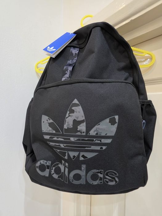 Adidas раница с емблема