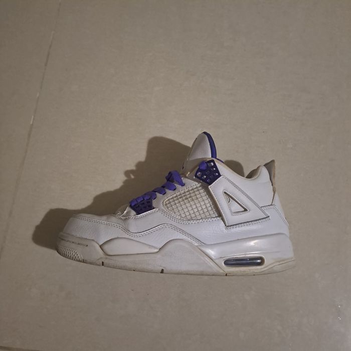 Продавам jordan 4 travis scott 1 I travis scott lol