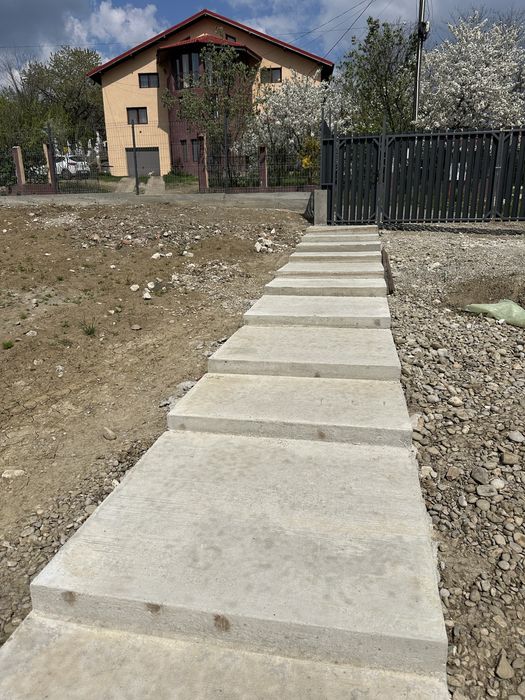 Casa de vanzare in Razvad