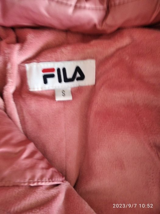 Продам детские куртки