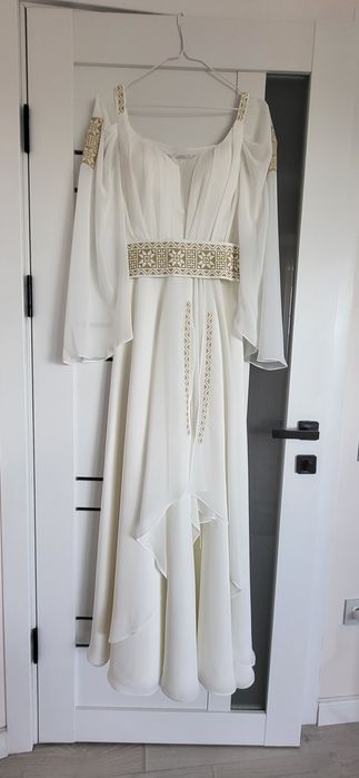 Rochie mireasa stilizata